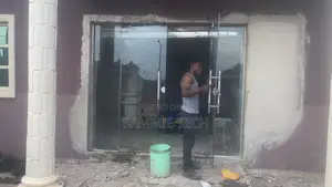 Framless Door With 10mm Tampered Glass and Other Accessories