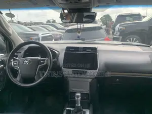 Toyota Land Cruiser Prado 2023 White