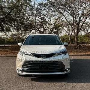 New Toyota Sienna Platinum 2022 White
