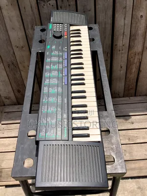 Photo - Yamaha Pss31 Portasound Electronic Keyboard
