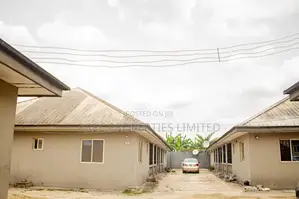20bdrm Apartment in Peace Estate, Port-Harcourt for sale