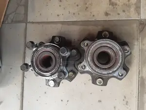 Back Hub Mitsubishi Pajero