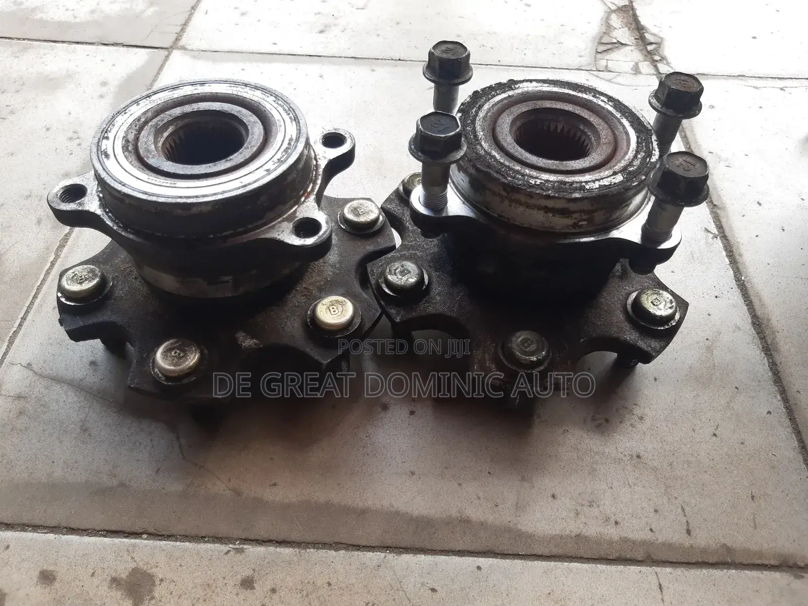 Back Hub Mitsubishi Pajero