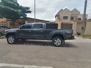 Toyota Tacoma Double Cab V6 Automatic 2012 Gray