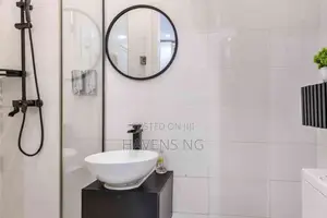 Luxury 2-bedroom Rooftop Apartment