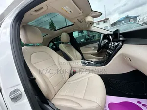 Mercedes-Benz C300 Base 4Matic Sedan AWD (2.0L 4cyl 7A) 2016 White