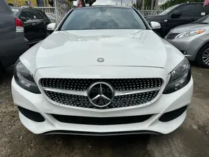 Mercedes-Benz C300 Base 4Matic Sedan AWD (2.0L 4cyl 7A) 2016 White