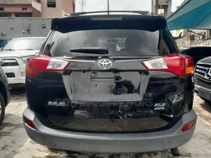 Toyota RAV4 XLE AWD (2.5L 4cyl 6A) 2013 Black