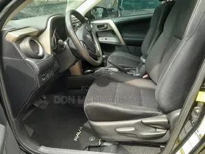 Toyota RAV4 XLE AWD (2.5L 4cyl 6A) 2013 Black