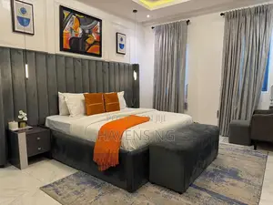 Smart Luxury 2 Bedroom Apartment With Swimming Pool and Ps5