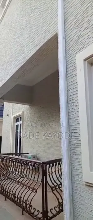 Gravitex Superb Paint