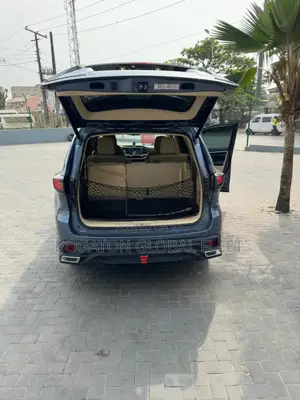 2017 Highlander for Rent (Self-Drive)