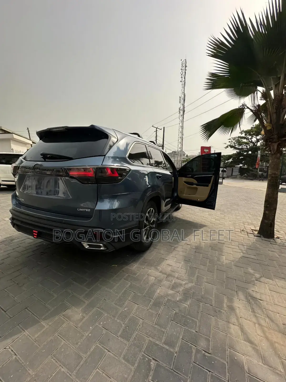 2017 Highlander for Rent (Self-Drive)
