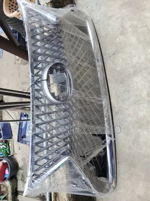 Front Grill Lexus Is500