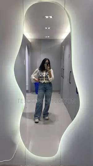 Mirror With Led Lights 2 by 3 Feet