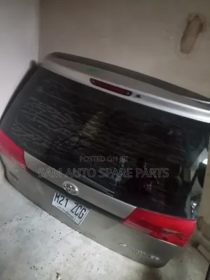 Toyota Sienna Complete Booth 04 Model Neat One