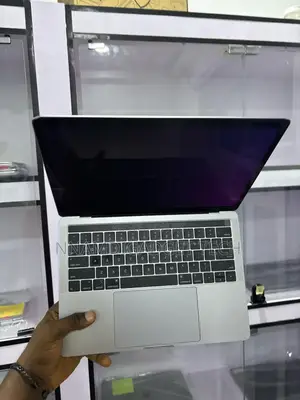 Laptop Apple MacBook Pro 2018 16GB Intel Core I5 SSD 256GB