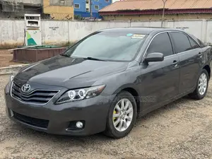 Toyota Camry LE 4dr Sedan (2.5L 4cyl 6AM) 2010 Gray