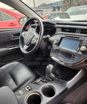 Toyota Avalon XLE FWDSedan (3.6L 6cyl 6A) 2016 Red