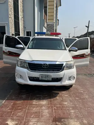 2015 Hilux for Rent