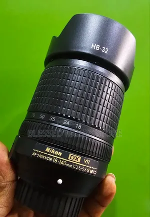 Nikon Lens 18-140
