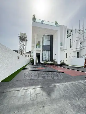 5bdrm Duplex in Chevron for sale