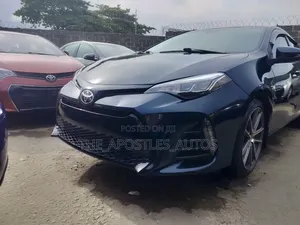 Toyota Corolla SE (1.8L 4cyl 6M) 2019 Blue