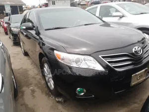 Toyota Camry XLE V6 4dr Sedan (3.5L 6cyl 6A) 2011 Black