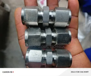 1⁄2" Union Cap Head Fitting