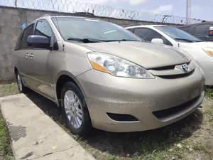 Toyota Sienna LE AWD 2008 Gold