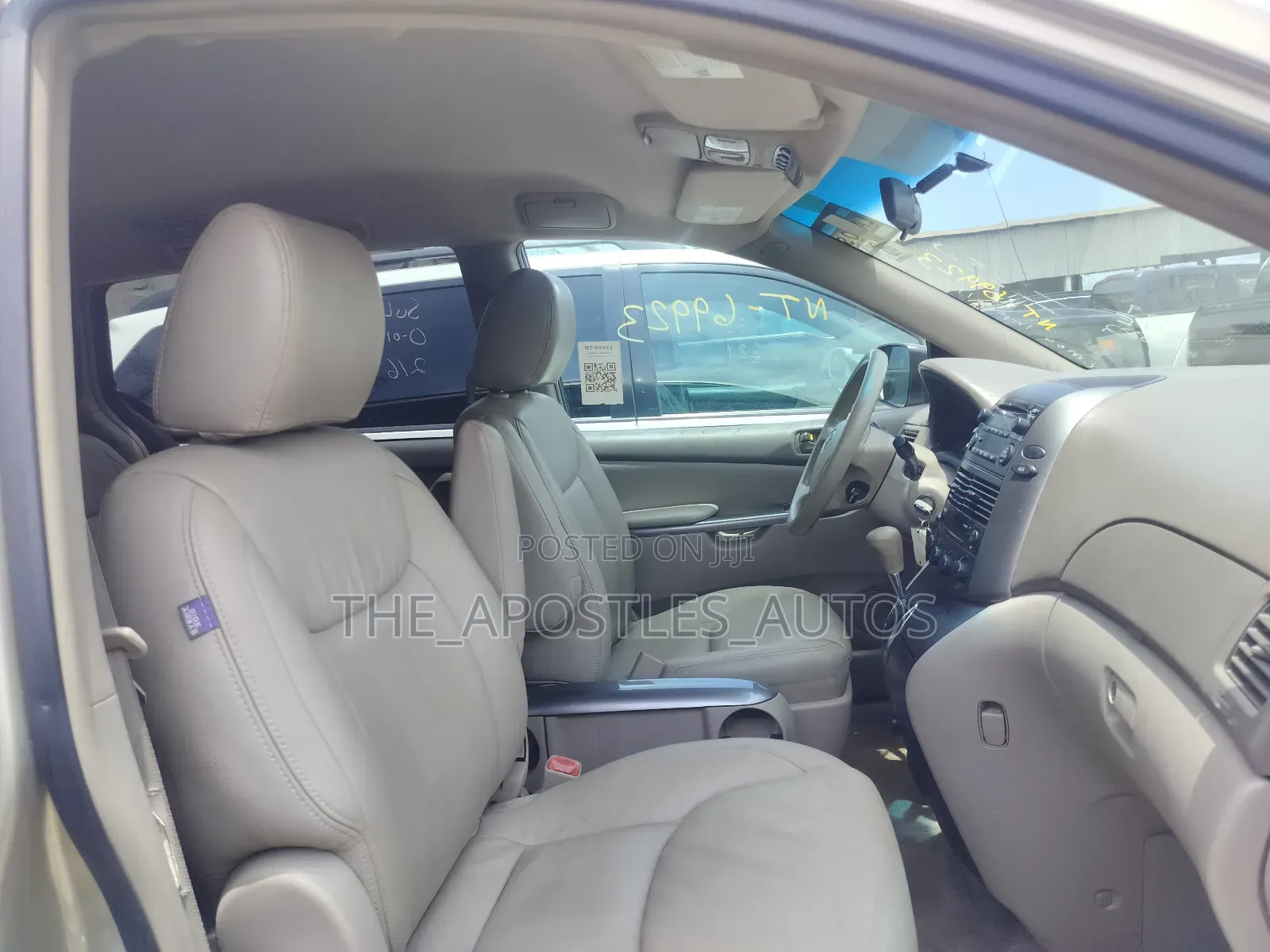 Toyota Sienna LE AWD 2008 Gold