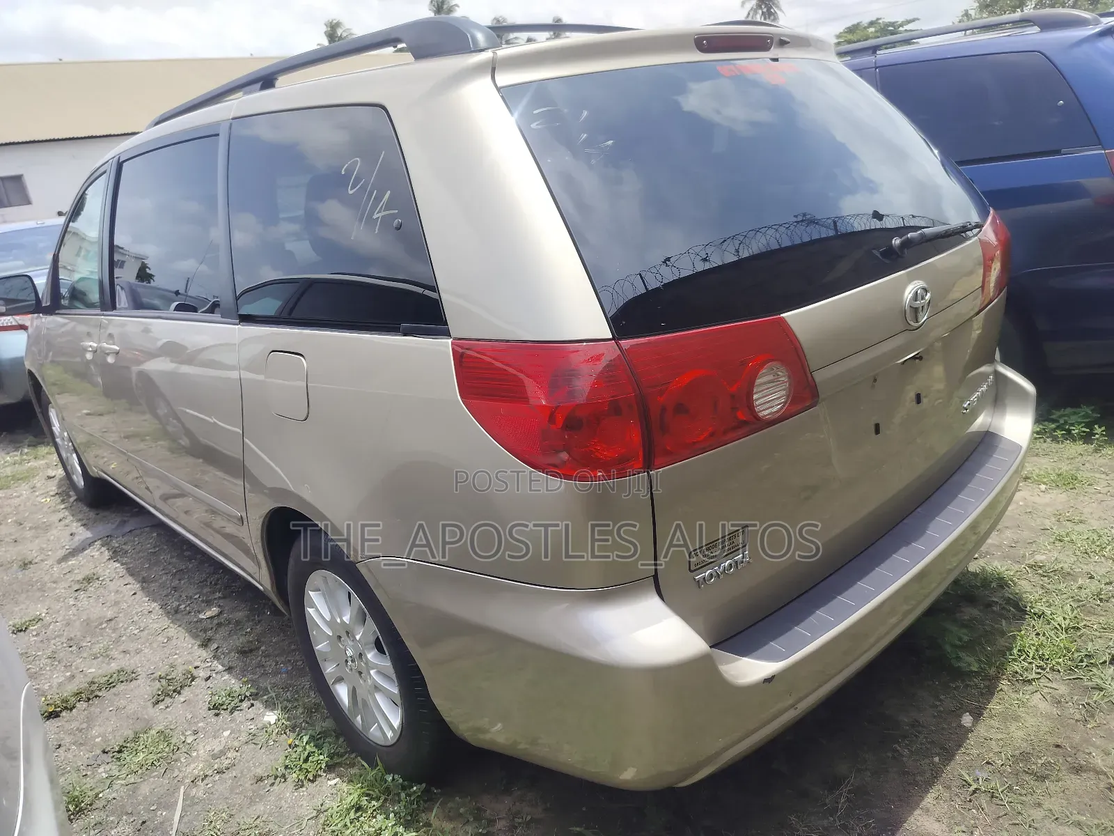 Toyota Sienna LE AWD 2008 Gold