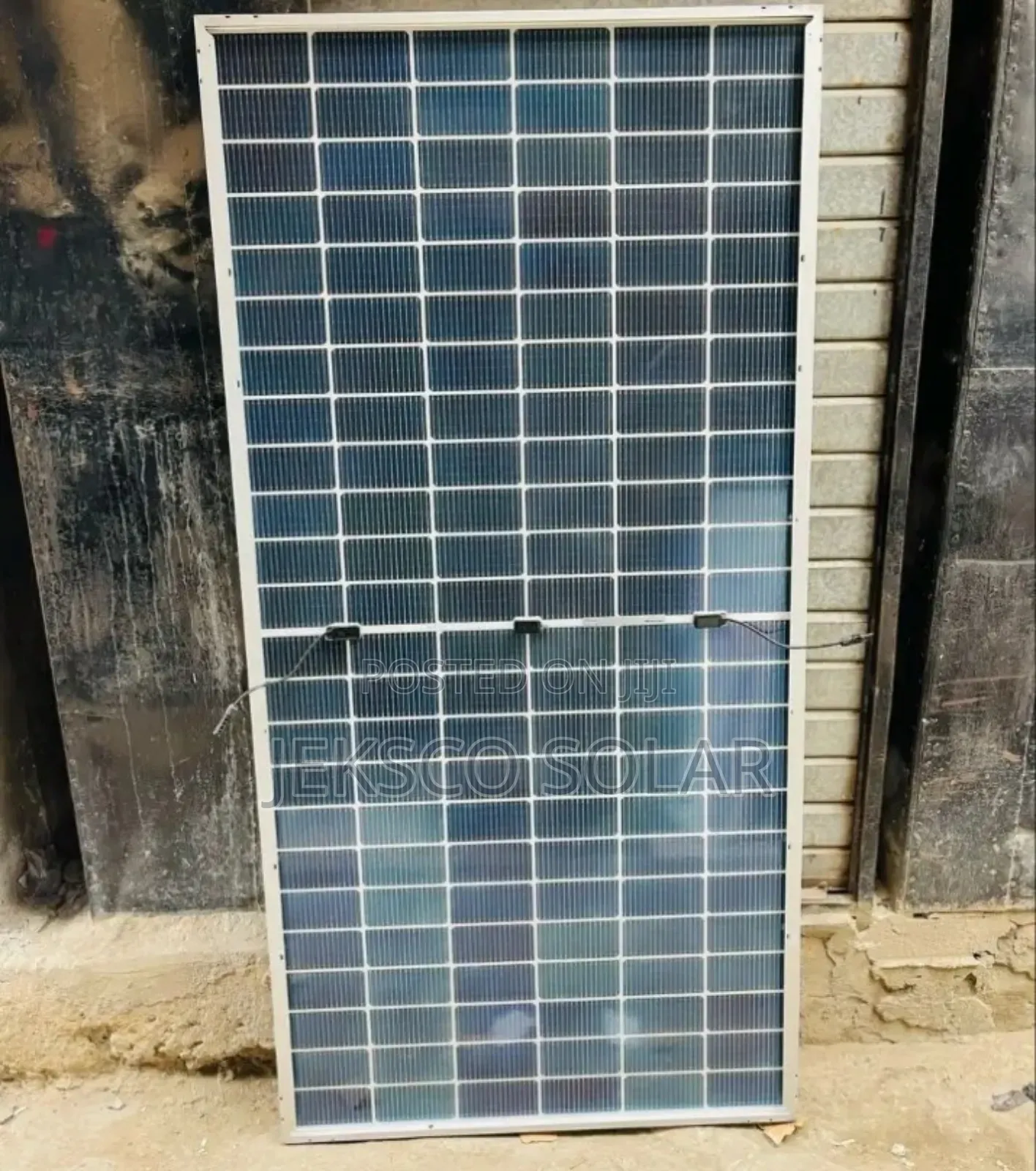 Jinko Solar Panel Jinko 600 Watts.