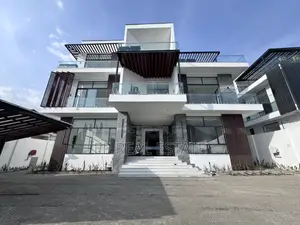 7bdrm Mansion in Asokoro for sale