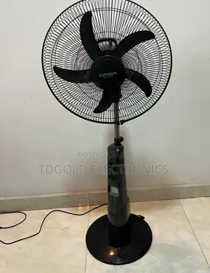 Fan the Qasa 18-Inch Rechargeable Fan