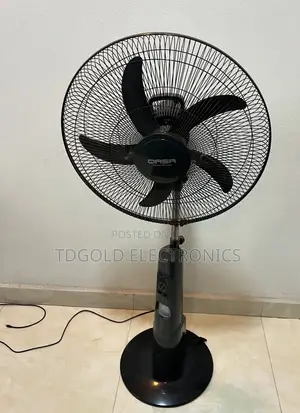 Fan the Qasa 18-Inch Rechargeable Fan