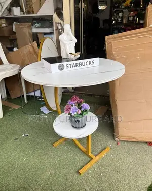Round Center Table With Iron Leg