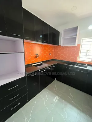 2bdrm Block of Flats in Paradise Estate, Life Camp for sale