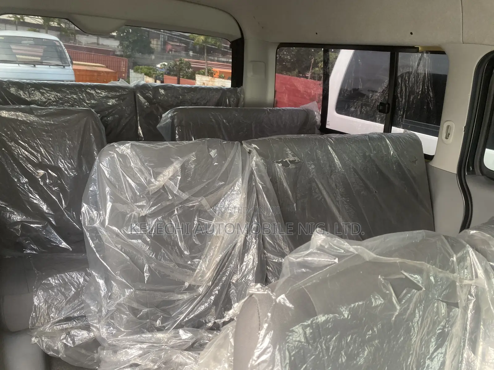 Toyota HiAce 2010 Black