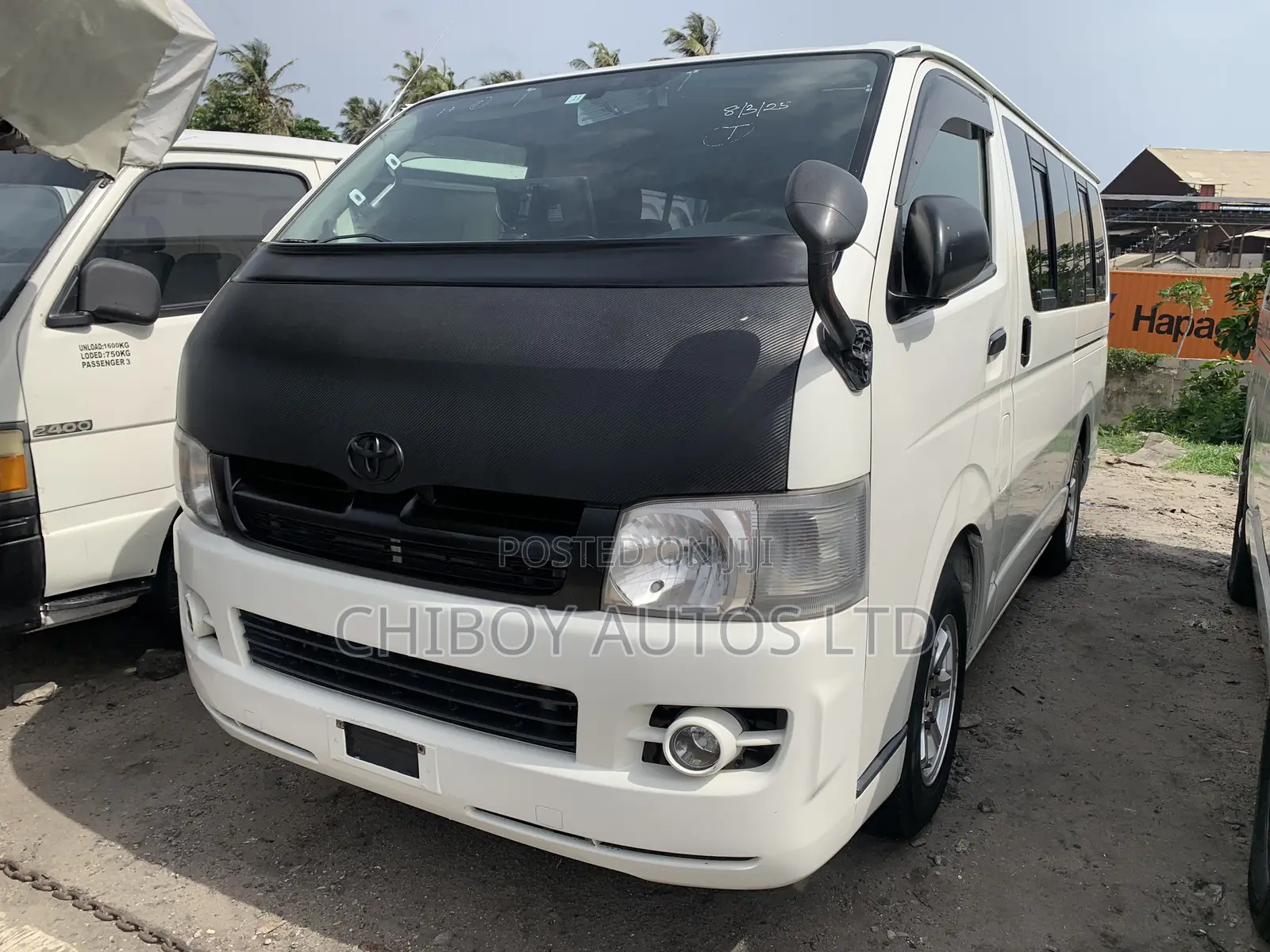Toyota Regius 2012 White