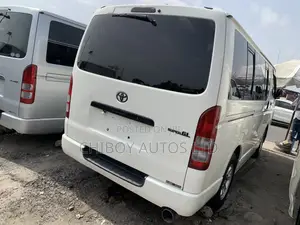 Toyota Regius 2012 White