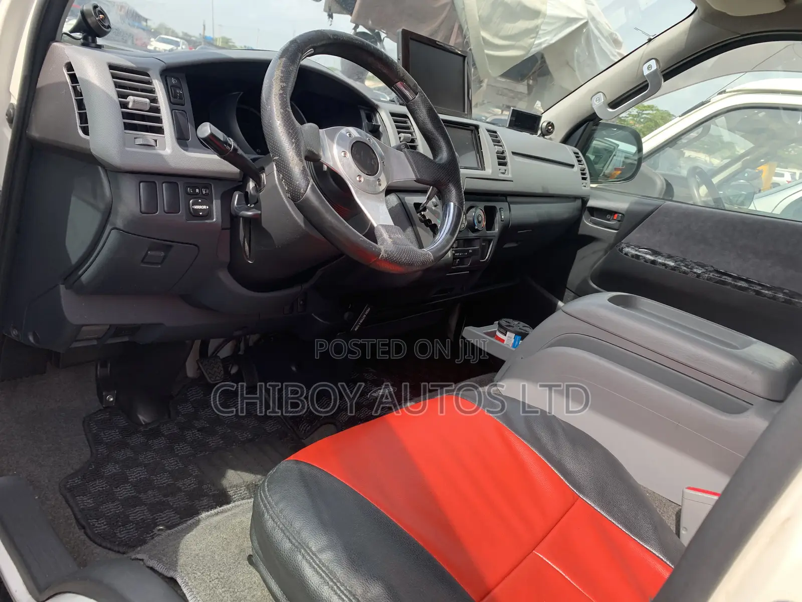 Toyota Regius 2012 White