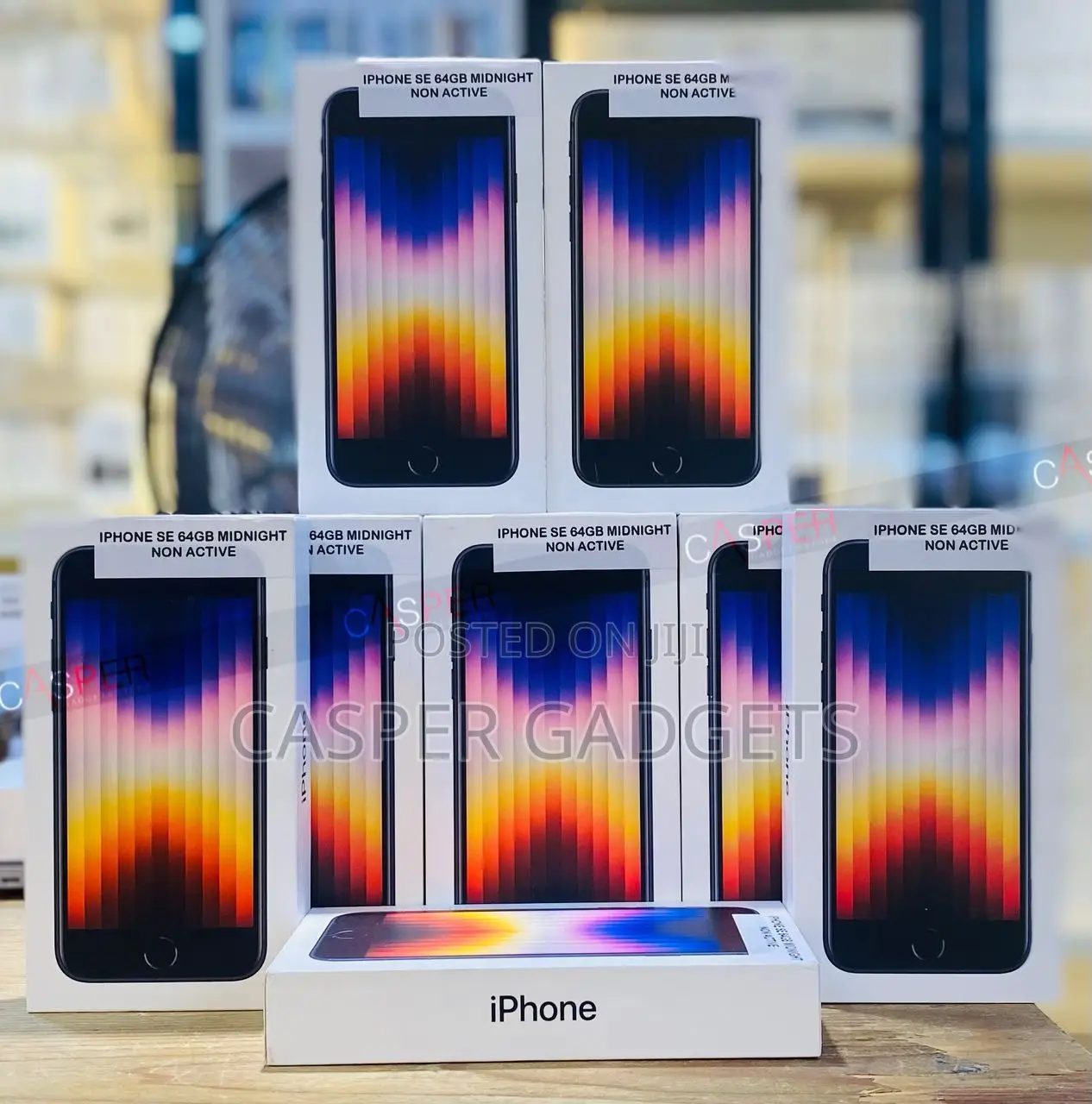 New Apple iPhone SE 64 GB Black