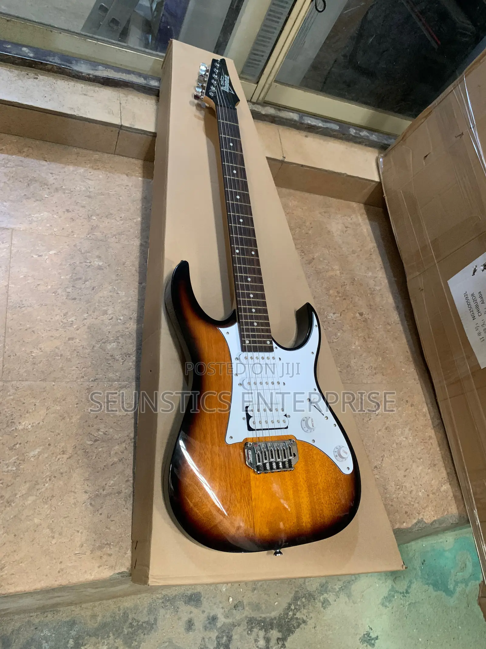 Quality Ibanez GRG 140 Wh Gio Stratocaster Guitar