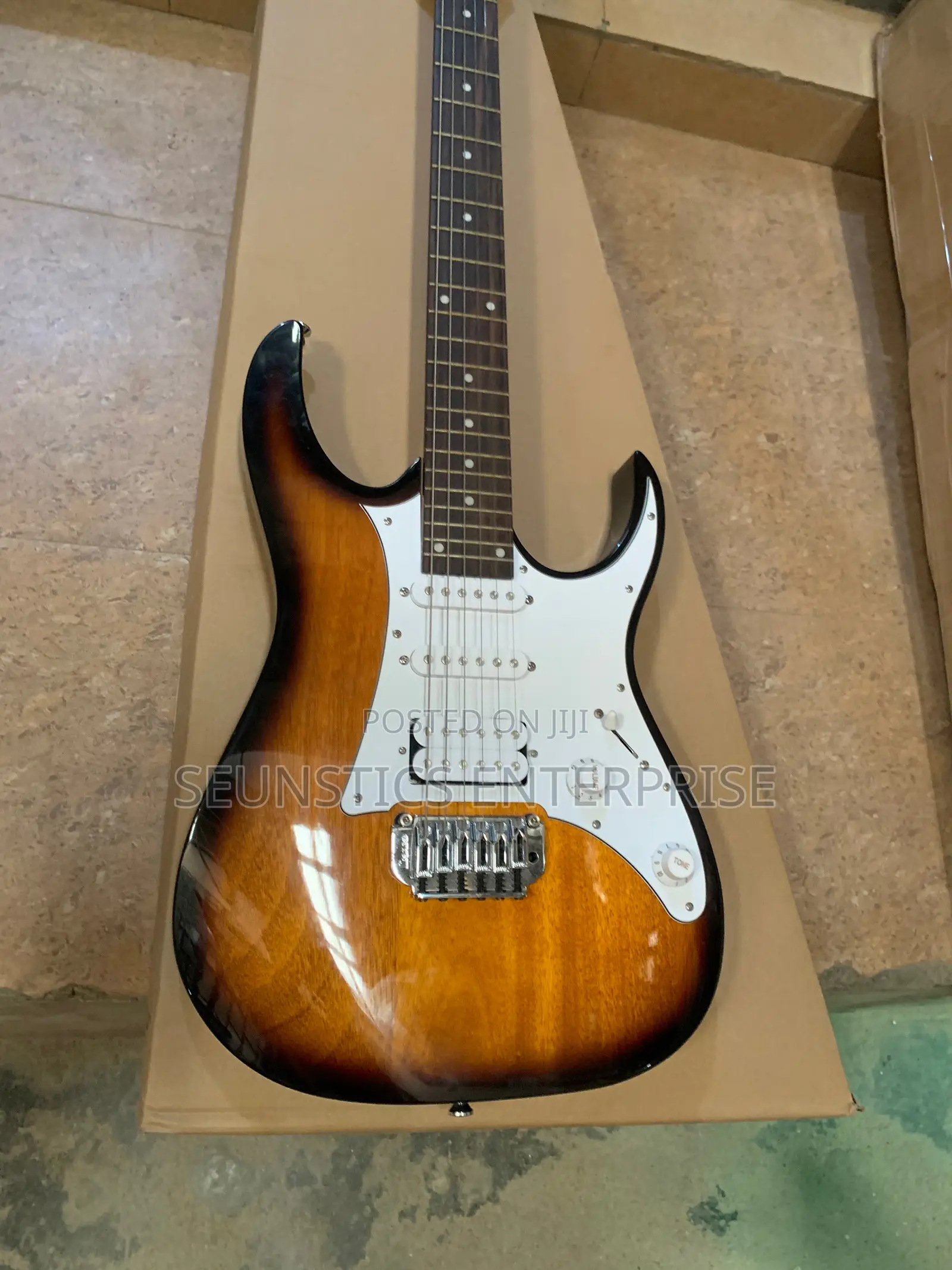Quality Ibanez GRG 140 Wh Gio Stratocaster Guitar