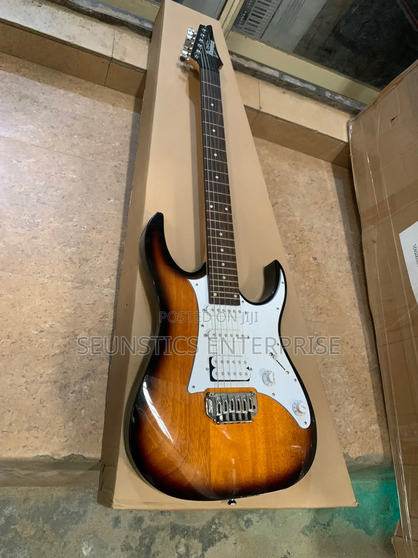 Quality Ibanez GRG 140 Wh Gio Stratocaster Guitar