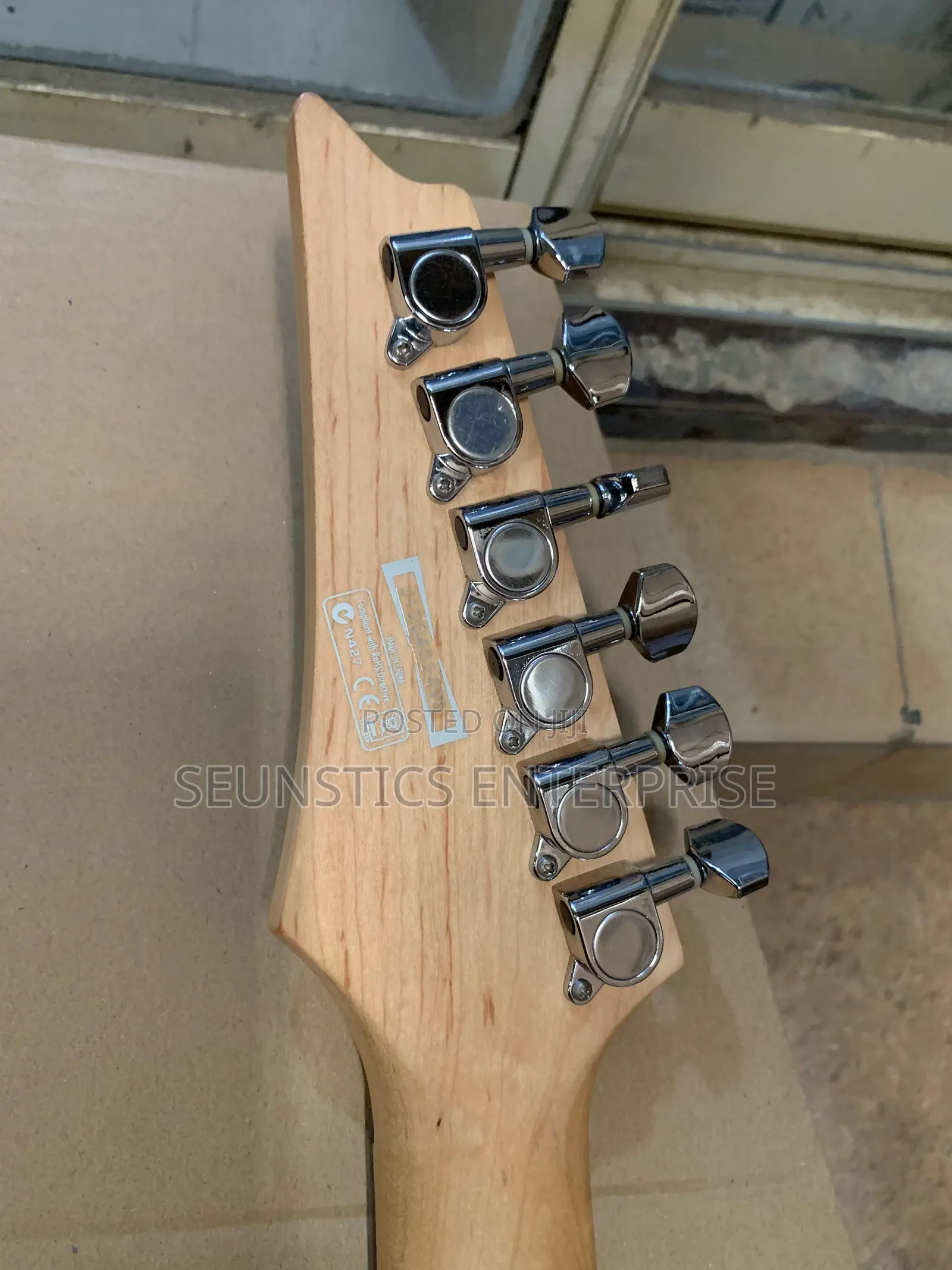 Quality Ibanez GRG 140 Wh Gio Stratocaster Guitar