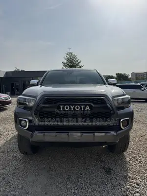 Photo - Toyota Tacoma Limited 2019 Burgundy