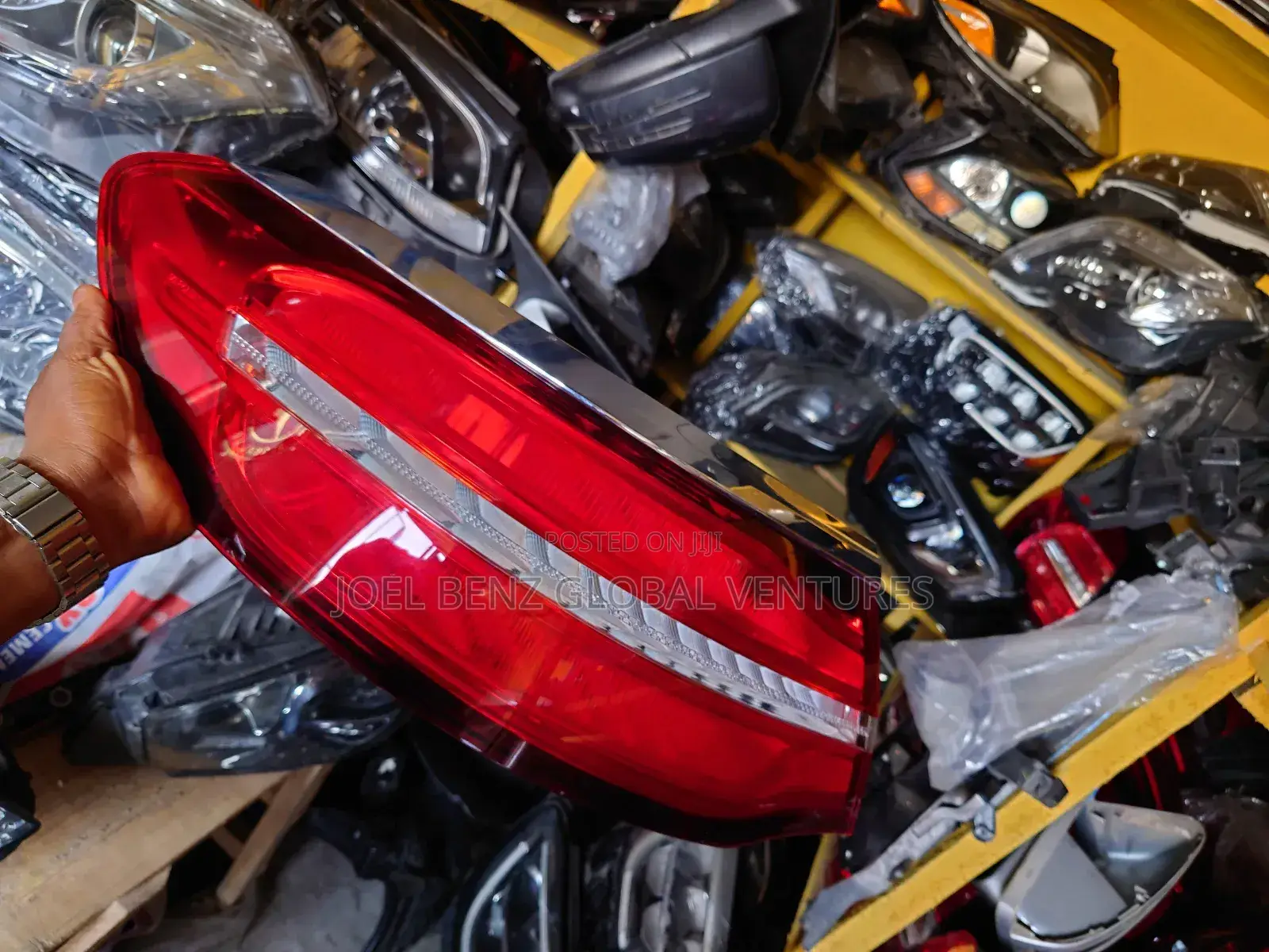Gle Coupe Amg Left Back Light