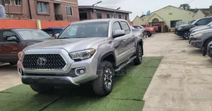 Toyota Tacoma 4dr Double Cab 2016 Silver
